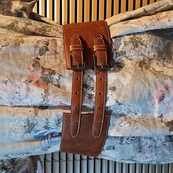 **SOLD** wide saddle hide leather belt, to fit 32-35in waist 12-14 brass buckles - Picture 4 of 16
